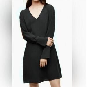 NWOT Wilfred Aritzia Corrine Black Silk V-Neck Long Sleeve Mini Dress Size 00